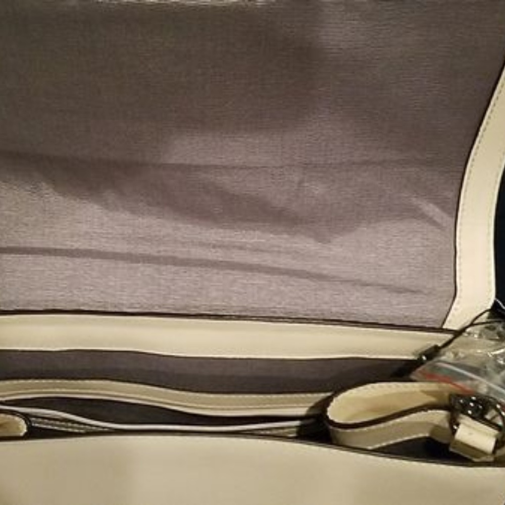 BCBG Handbag - Picture 7 of 7
